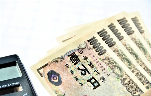 国「生活の苦しい世帯に5万円給付します！」　独身「・・・！」　国「無いで」