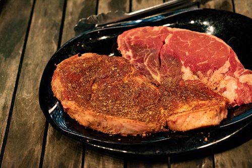 家でステーキ焼く時肉って何処で調達するのがええんや？ 	