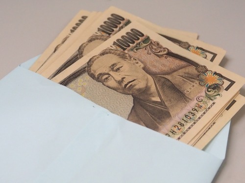 「手取り14万」とかいう多くも少なくもない絶妙なライン