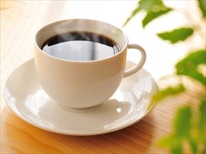 熱かったら「ふぅふぅ」、小指を立ててカップを持つ・・・コーヒーやお茶のＮＧマナー