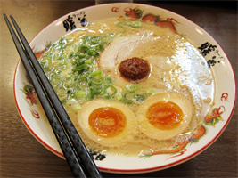 上司「よし！シメにラーメンいっとこか！」ワイ「えぇ……主食やん……」 	