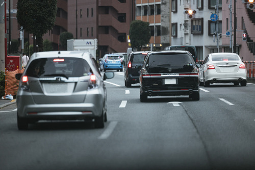 自動車の運転ってどれくらいで慣れる？