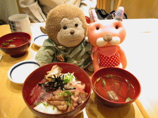 三崎港三食丼