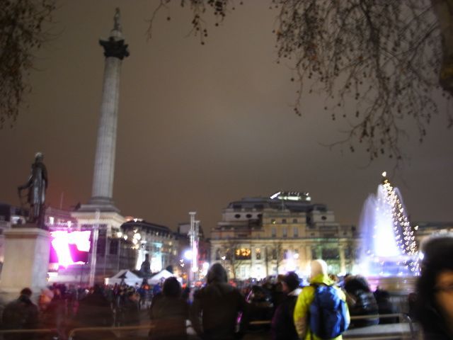 寒さと尿意との戦い ロンドンのニューイヤー花火 I Paris バカマイルの旅