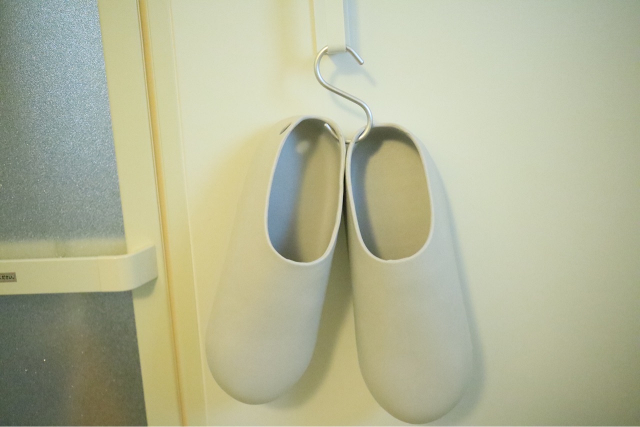 バスルーム収納 セリアの優秀アイテムで徹底的に浮かせる おもちゃ バスブーツなど Chairs And インテリアコーディネーター的ｄｉｙと暮らしのブログ Powered By ライブドアブログ