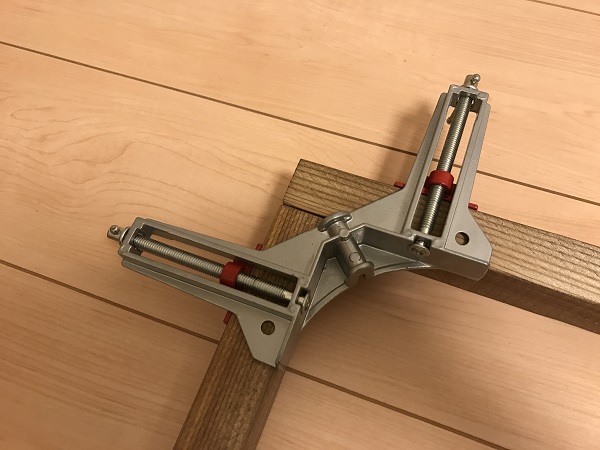 Diy 材料費約３５００円 杉板で作る大型キャビネットの詳しい作り方 Chairs And インテリアコーディネーター的ｄｉｙと暮らしのブログ Powered By ライブドアブログ