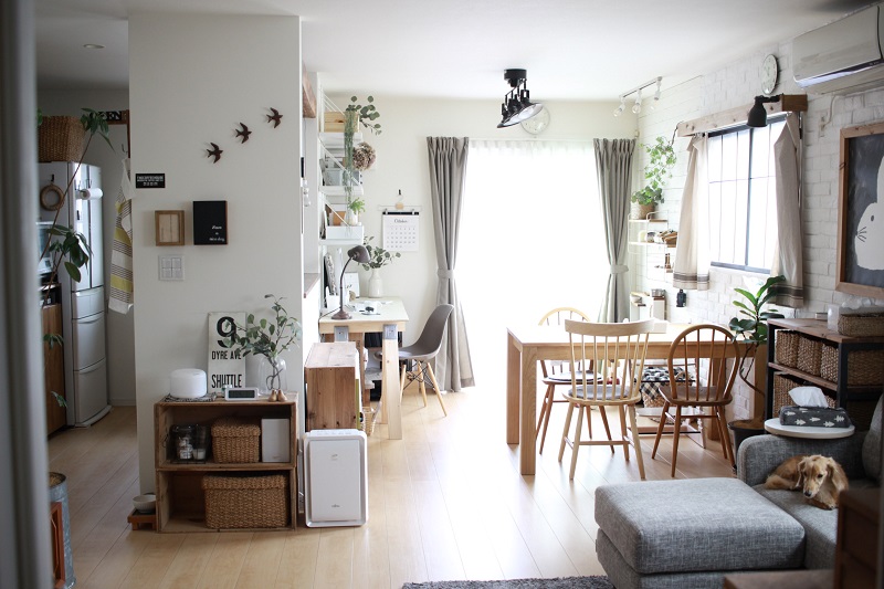 ごちゃごちゃした子供の絵本や勉強グッズを インテリアの邪魔をせずすっきりとリビングに設置する方法 Chairs And インテリアコーディネーター的ｄｉｙと暮らしのブログ Powered By ライブドアブログ