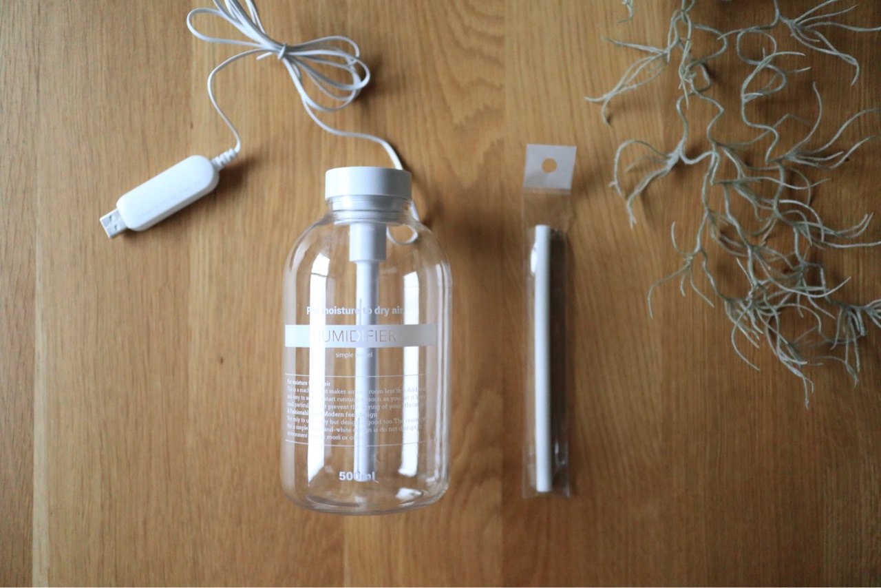 乾燥対策！リモートワークでも使いたい♪３COINSの「USB卓上加湿器」 : Chairs and. インテリアコーディネーター的ＤＩＹと暮らしのブログ