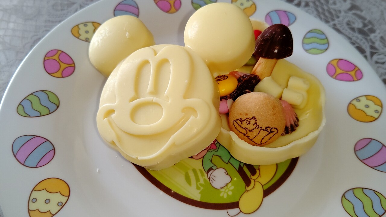 ホワイトチョコで作ったミッキーのチョコエッグ Chakkoのtdrに行ったよ