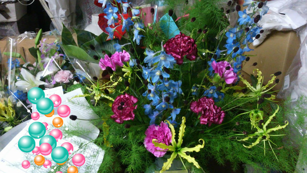市川 花屋 アレンジメントや花束はぜひ花くめで 茶くめ日和