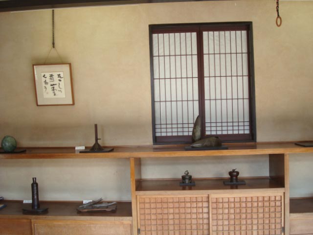 佐渡の画廊17：佐渡蝋型鋳金 : 佐渡広場
