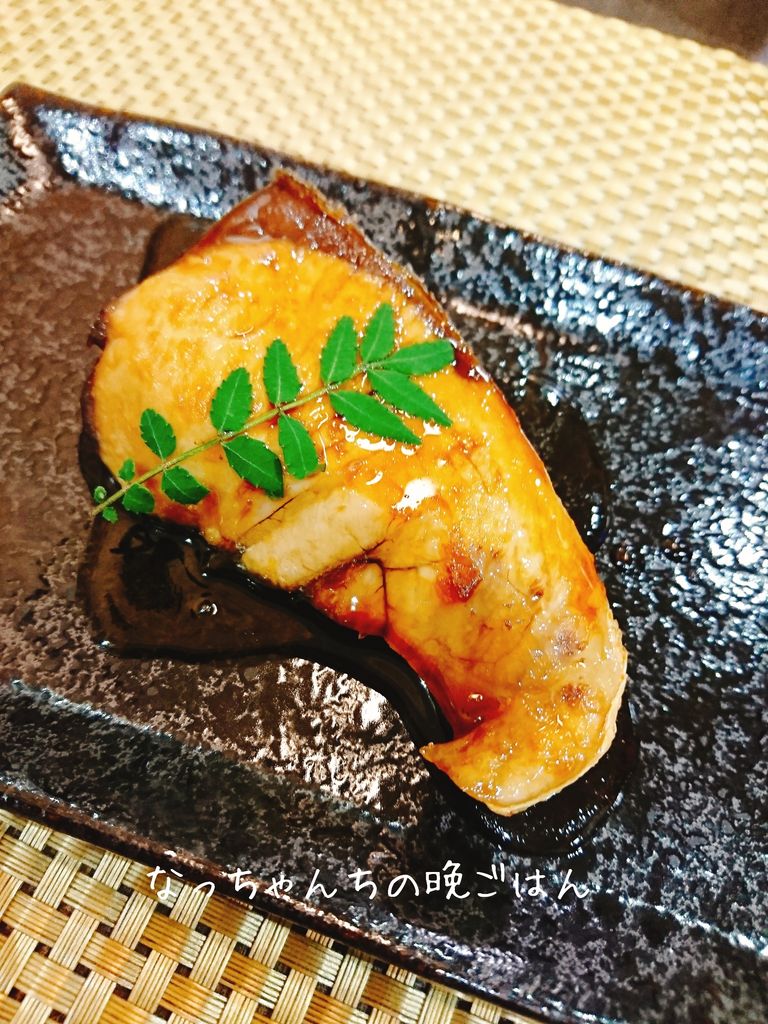 ブリの照り焼き しめじとズリの塩コショウ うちごはん なっちゃんちの晩御飯 ブリの照り焼き しめじとズリの塩コショウ うちごはん なっちゃんちの晩御飯