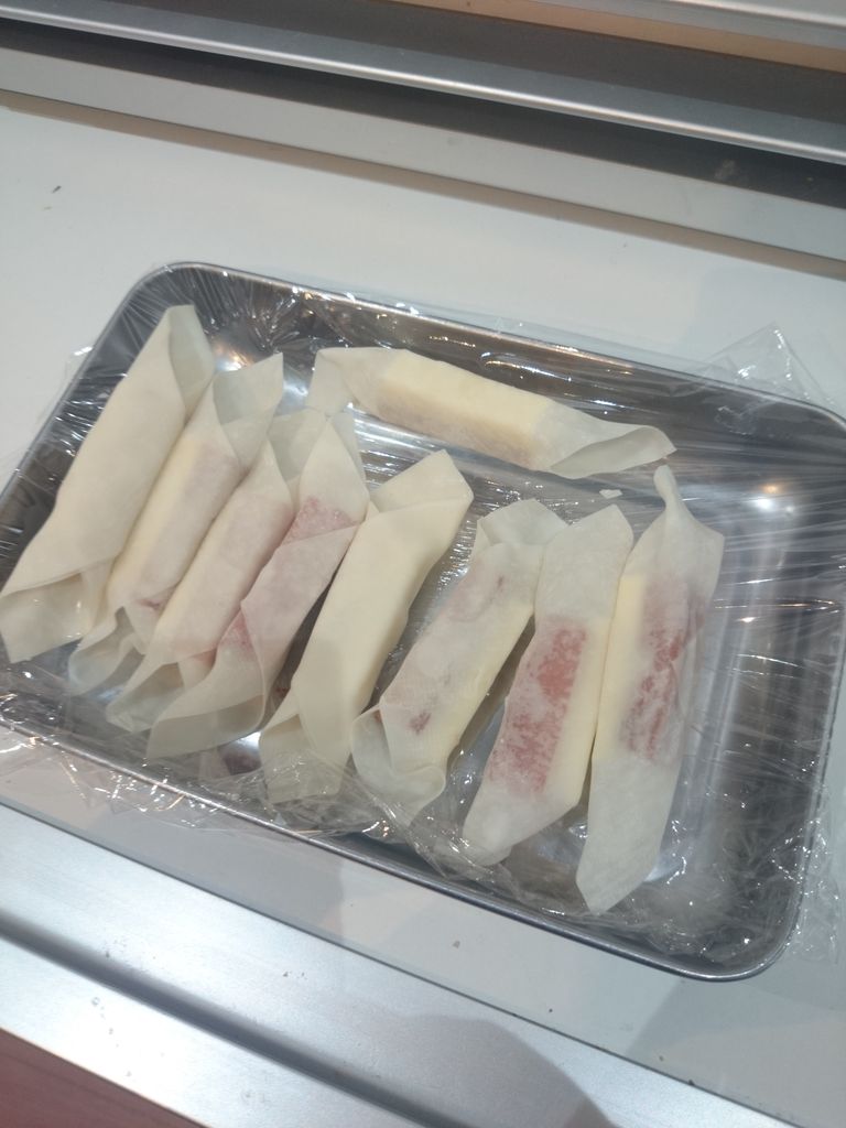 鮭のバター焼きと スパムチーズのパリパリ巻き うちごはん なっちゃんちの晩御飯