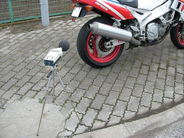 マフラーの音量測定 けんじぃ日記 チャンプｒｓと初期型ガンマと育児の記録