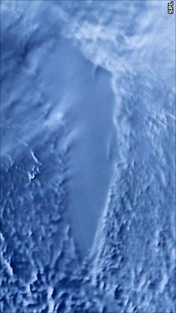 250px-Lake_Vostok_Sat_Photo_color