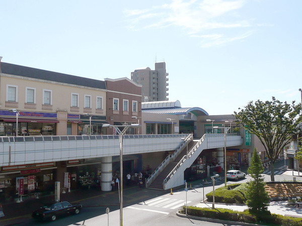 1280px-Tanashi-Sta-N