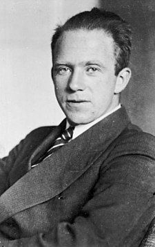 225px-Bundesarchiv_Bild183-R57262,_Werner_Heisenberg