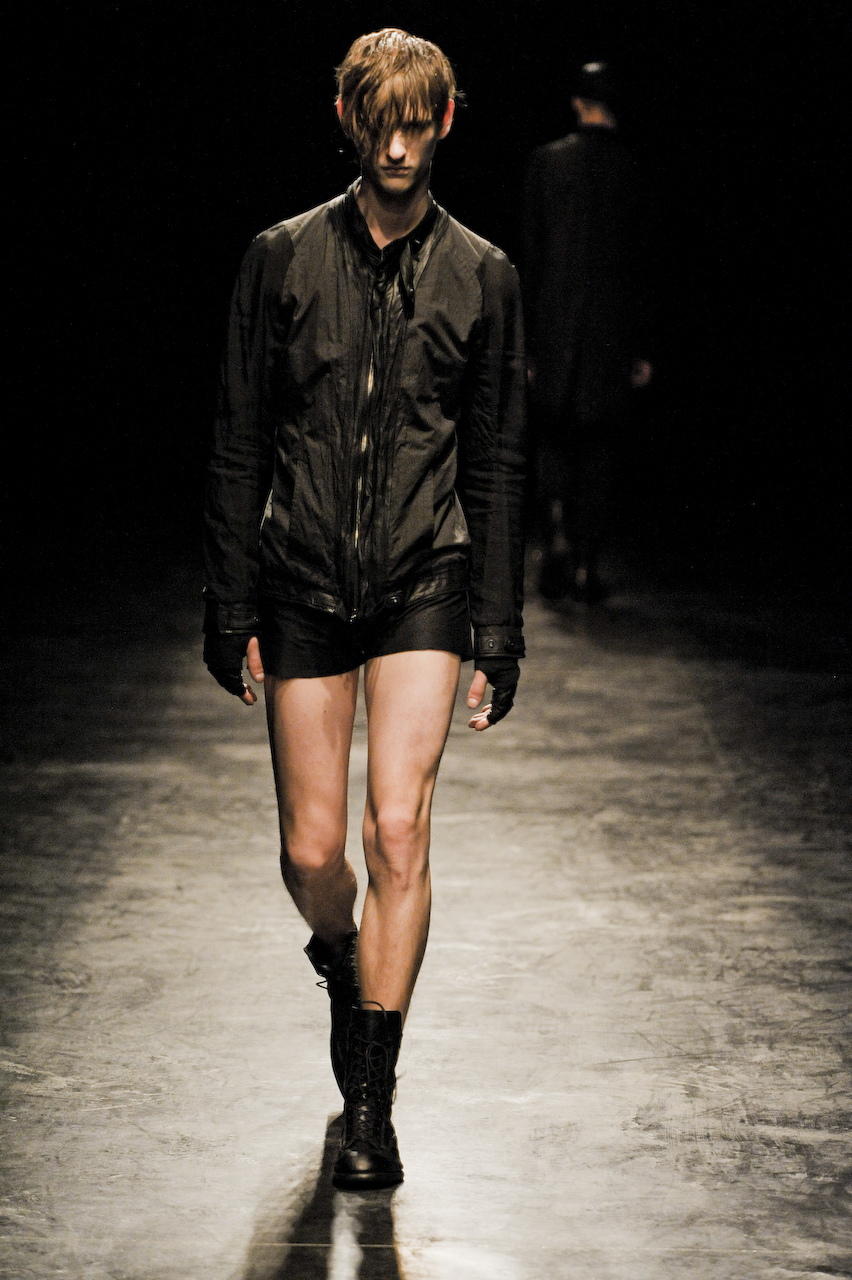 JULIUS【2009 s/s COLLECTION PRESENTATION