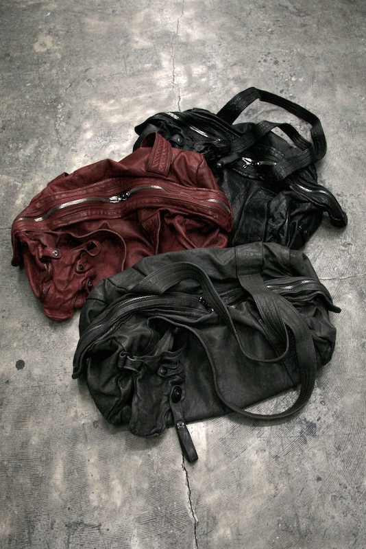 JULIUS ユリウス レザー ボストンバッグ ブラック ハンドバッグ 鞄