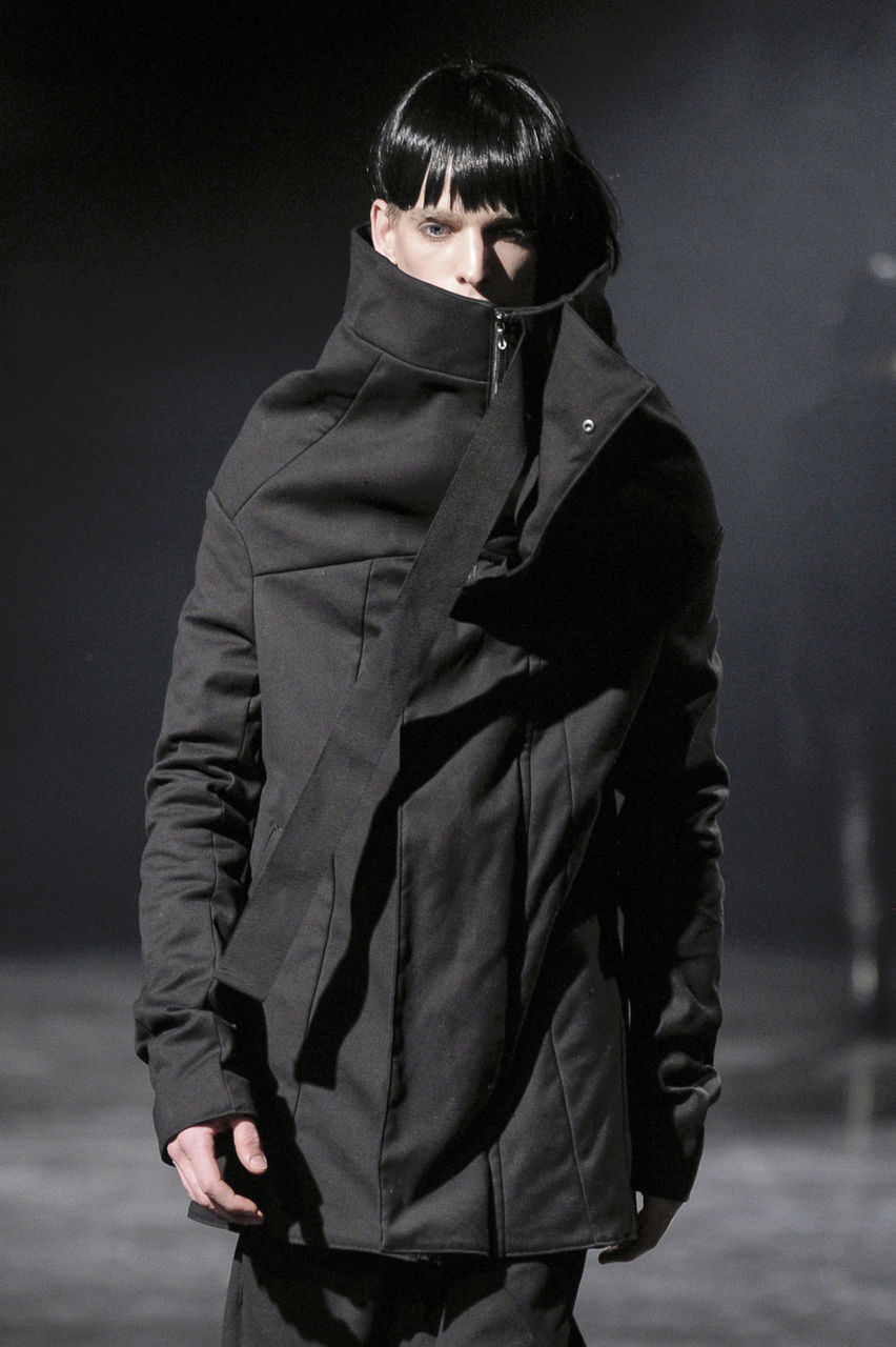 JULIUS【2014-15 f/w collection Glitch; style photo】 : NOSE GLASS 