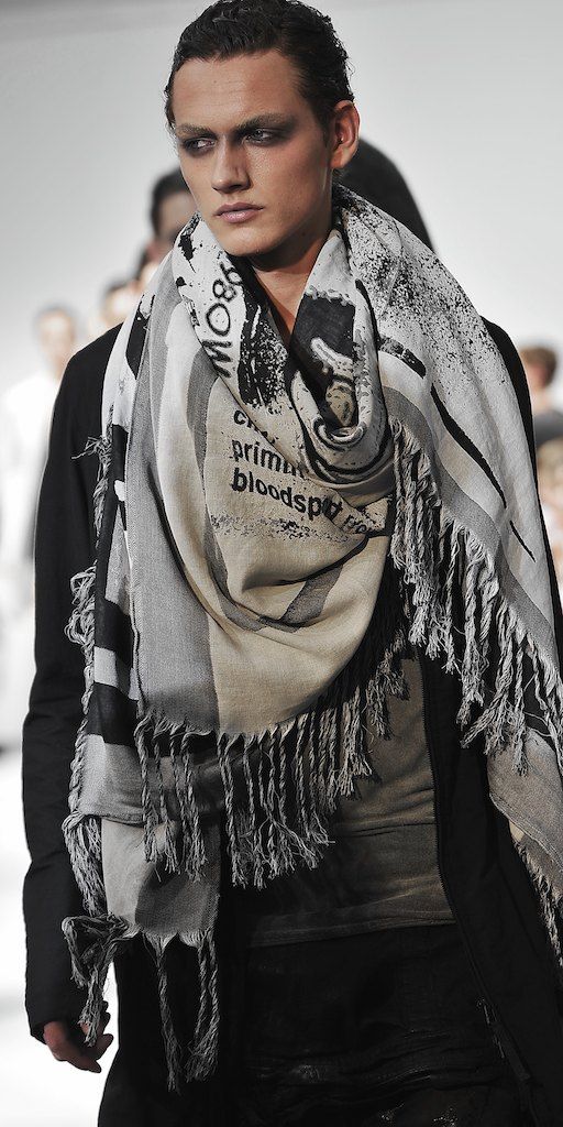 ユリウス JULIUS 大判ストール julius【cotton jacquad cloth/キリングジョーク・ストール】 : NOSE