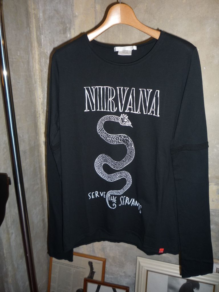 museum neu【NIRVANA SERVE THE SERVANTS L/S Tee】 : NOSE