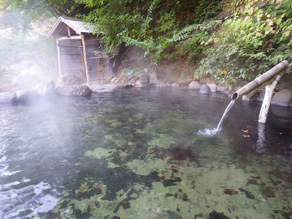 鷹の湯温泉 秋の宮温泉郷 野天風呂と庭散策編 東北秋田へ（5） : ちゃっぷの温泉・ハイキングブログ