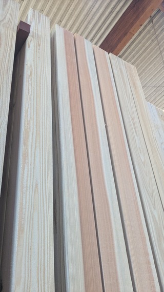 PXL_20251129_051852823