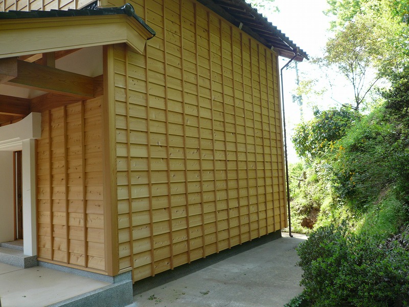 土蔵改修 木とウールブレスとwal10にこだわっている材木屋ですが 何か