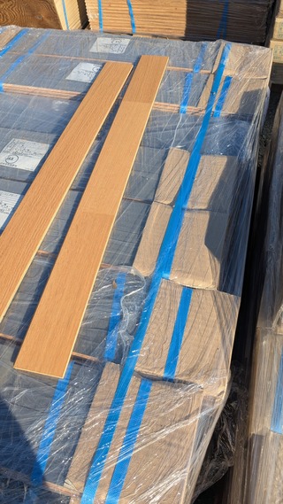 PXL_20251128_234435111