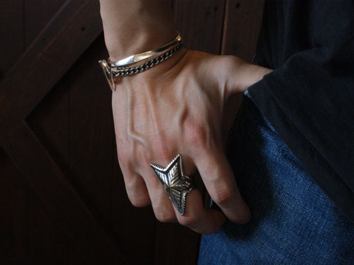 Cody Sanderson DEPP STAR RING : CHARCOAL*GREEN BLOG NEWS