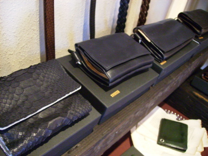 azzu label ウォレット再入荷 : CHARCOAL*GREEN BLOG NEWS