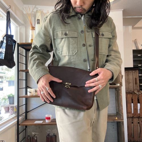 留め具が可愛げ。~FERNAND LEATHER~ : CHARCOAL*GREEN BLOG NEWS 留め具が可愛げ。~FERNAND LEATHER~ : CHARCOAL*GREEN BLOG NEWS