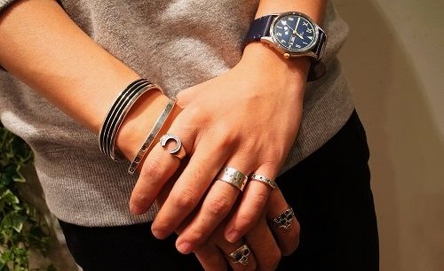 Atease-HORSE SHOE RING : CHARCOAL*GREEN BLOG NEWS