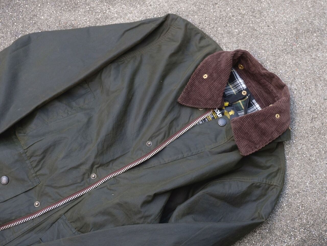 1着は必須!~YOUSED BARBOUR OILED JKT~ : CHARCOAL*GREEN 1着は必須!~YOUSED BARBOUR OILED JKT~ : CHARCOAL*GREEN