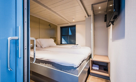 Yays-Crane-Apartment-6