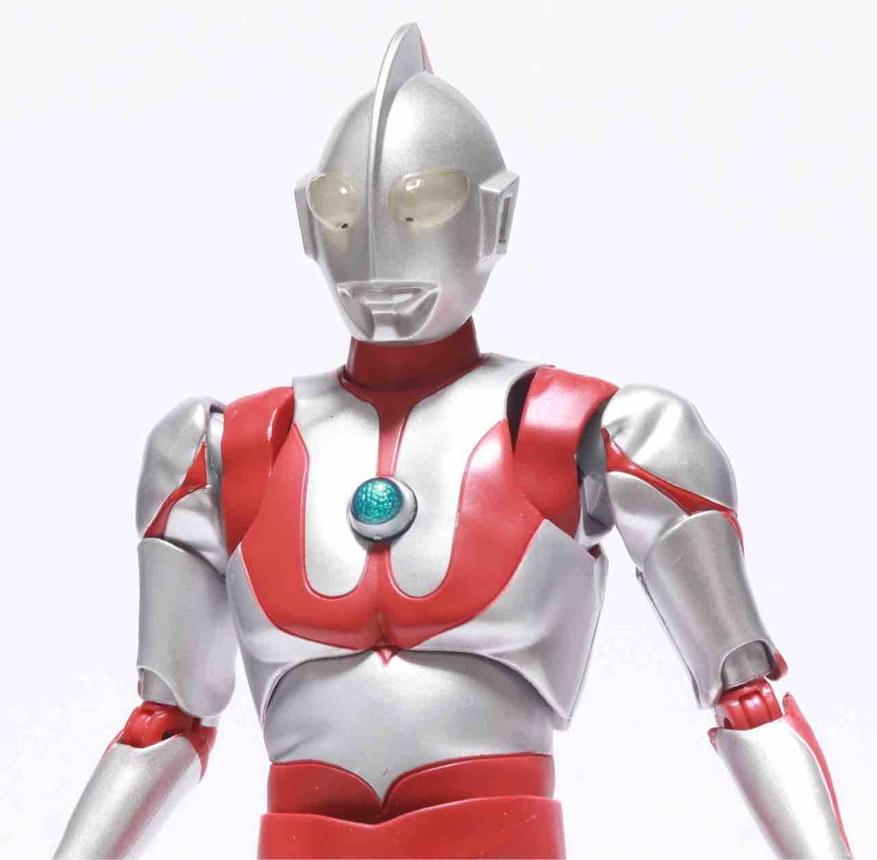 ジ*チ様 真骨彫 ウルトラマン 発光ヘッドパーツ＆発光胸部パーツ ジ*チ様 真骨彫 ウルトラマン 発光ヘッドパーツ＆発光胸部パーツ
