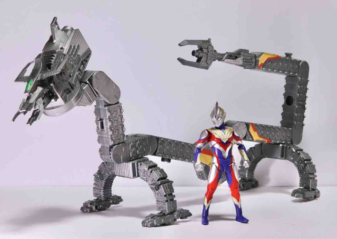 DX渦巻変形ナースデッセイ号 ＋ ウルトラ怪獣シリーズ158 ナース