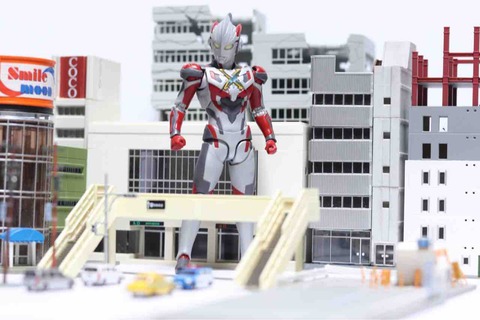 フィギュア用巨大特撮セットで遊ぼう 市街地編 Road Of Hobby