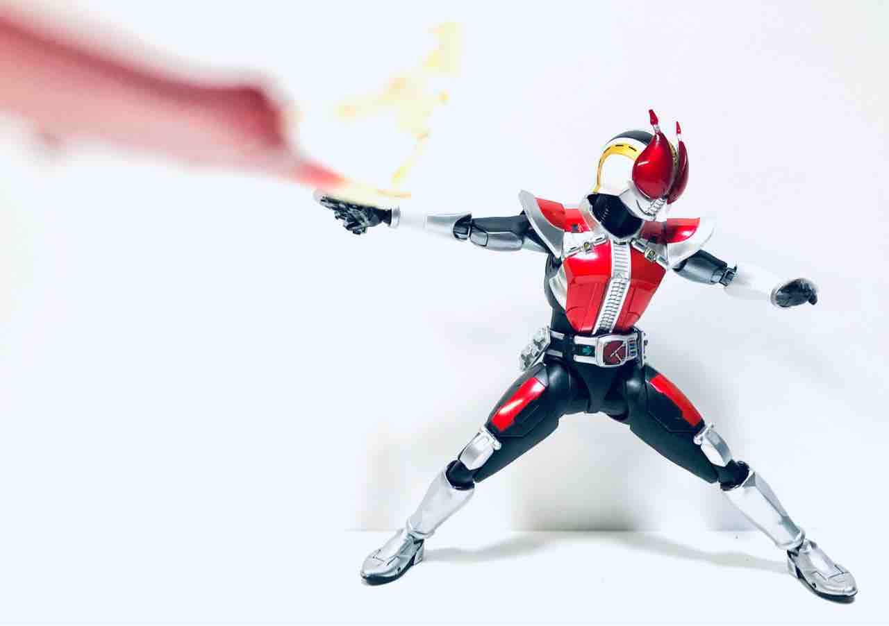 S.H.Figuarts(真骨彫製法) 仮面ライダー電王 ソードフォーム/ガン