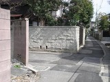 aピッツェリア ラ ソスタ 路地の入口