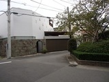 ドットリーノ 路地入口