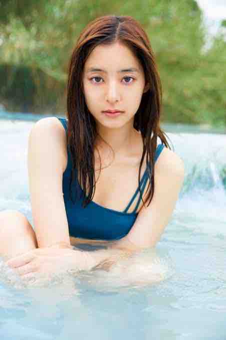 水着あり 新木優子さんの画像25選 チェキ撮れるアイドルの写真たち 水着あり 新木優子さんの画像25選 チェキ撮れるアイドルの写真たち