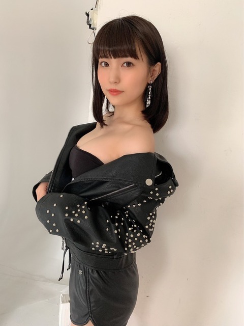 坂東遥 グラビア 画像 水着