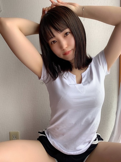 坂東遥 グラビア 画像 水着