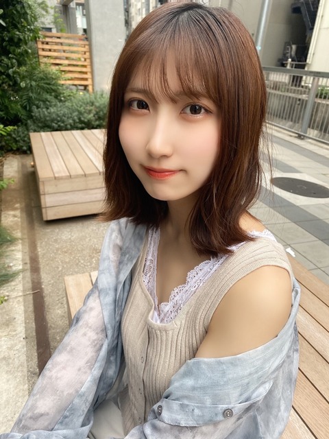かほ SOL 画像 谷間_4569