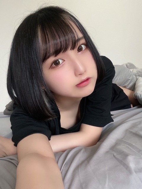 ゆうり SOL 画像 谷間 太腿_4457