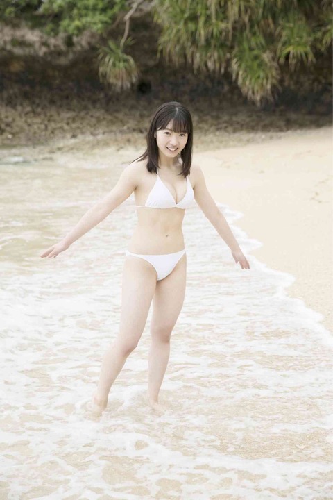 山岸理子 つばきファクトリー グラビア 画像 水着 ビキニ_1110