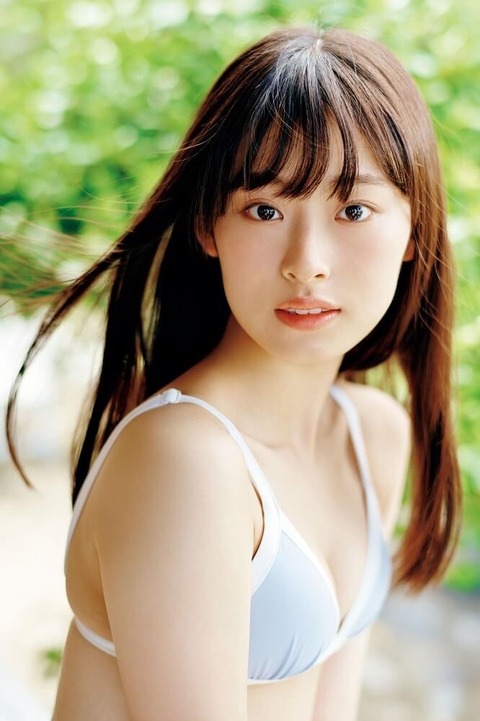 井本彩花 水着 画像 グラビア ビキニ_3934