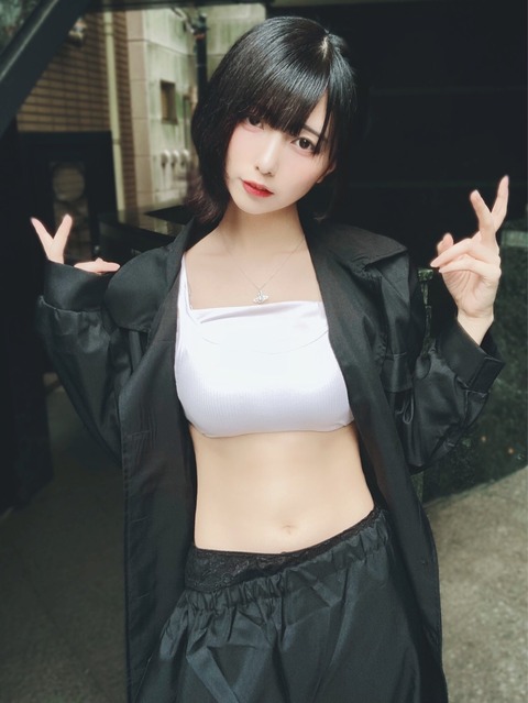 ヤンジャン　アンスリューム　月埜ヒスイ　つきのひすい　グラビア　画像　水着